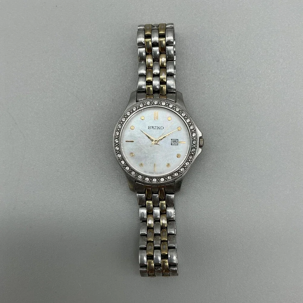 Seiko Womens Watch 31mm White Dial Two Tone Crystals 7N82-0HV0 New Battery 7.25